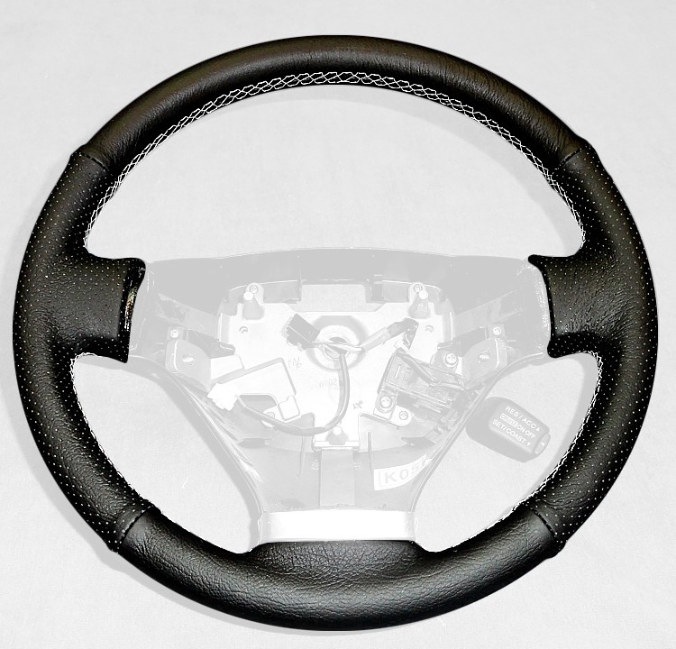 2003-08 Hyundai Tiburon steering wheel cover
