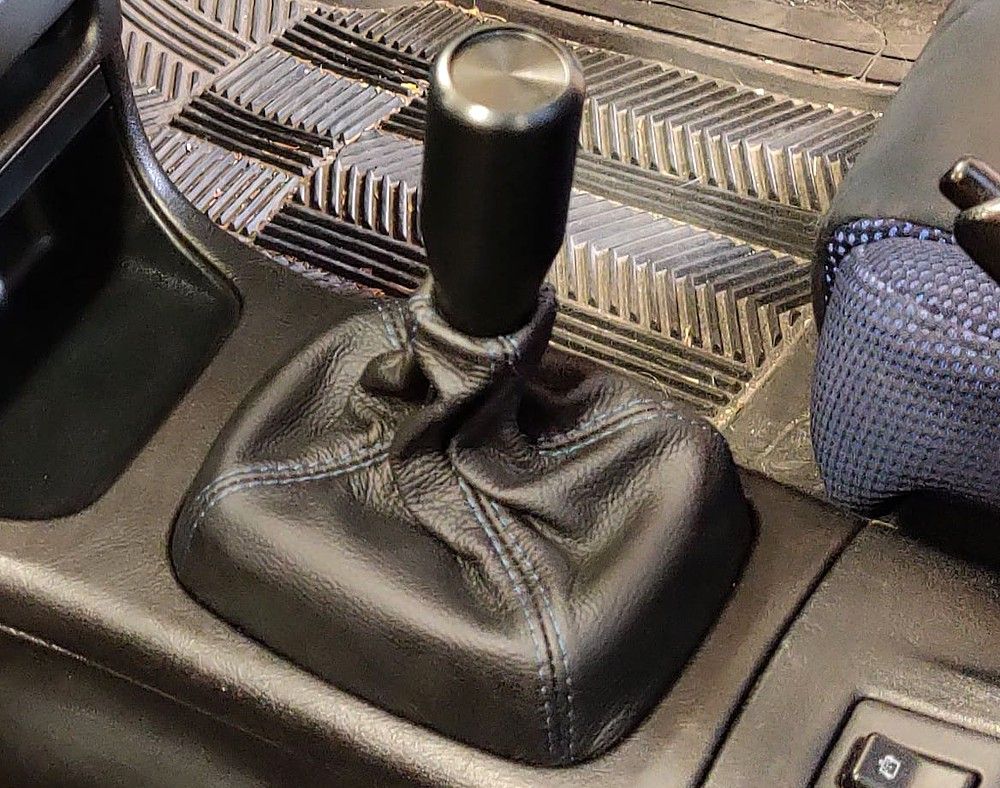 Aforce Auto Custom Gear Gaiter Shift Boot For Mitsubishi Evo 4, 5, 6 – Made In UK