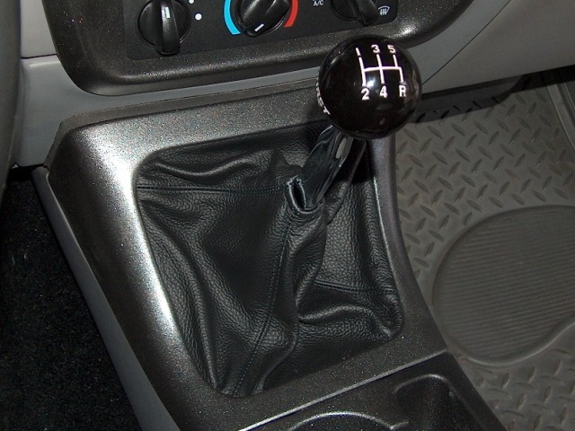 thumbnail image 2 of Dorman Transmission Shift Boot For 2002-2005 Ford Explorer – Auto/Manual 2 of 6