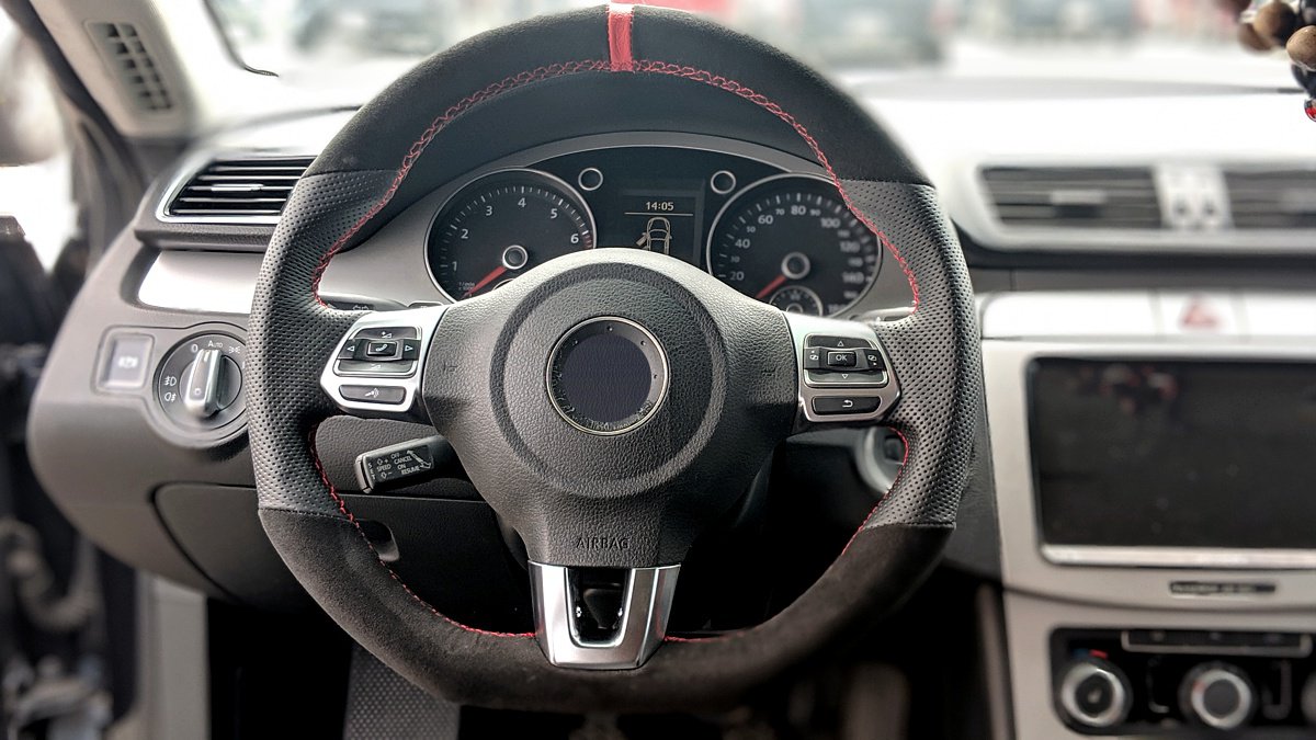 2010-14 Volkswagen Golf MK VI shift boot & steering wheel cover