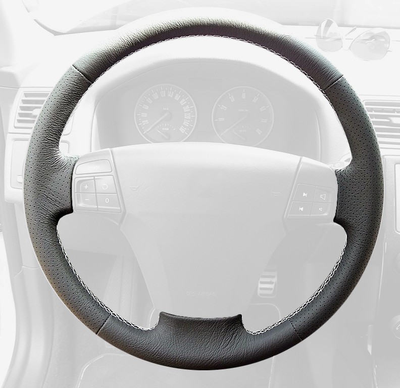 2004-12 Volvo V50 steering wheel cover