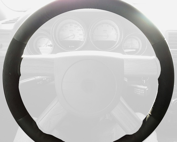 2008-14 Dodge Challenger steering wheel cover (2008-10)